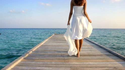 娱乐吃瓜酱背影图片,一场视觉与情感的邂逅 第3张 娱乐吃瓜酱背影图片,一场视觉与情感的邂逅 第3张