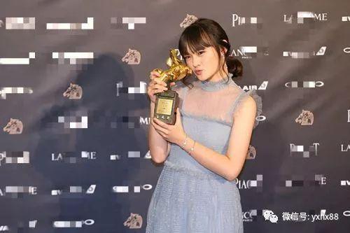 女配在娱乐圈吃瓜,揭秘娱乐圈背后的秘密与风波  第2张