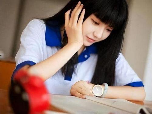 娱乐吃瓜君大学女孩,揭秘校园里的欢乐与八卦 第2张 娱乐吃瓜君大学女孩,揭秘校园里的欢乐与八卦 第2张