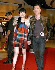 娱乐吃瓜女星与男星,吃瓜女星与男星的爱情纠葛大揭秘 第2张 娱乐吃瓜女星与男星,吃瓜女星与男星的爱情纠葛大揭秘 第2张