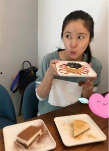 娱乐吃瓜女艺人压力,挑战与成长 第2张 娱乐吃瓜女艺人压力,挑战与成长 第2张