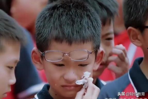 娱乐吃瓜君男孩化妆,揭秘男孩化妆潮流,变身美妆达人 第2张 娱乐吃瓜君男孩化妆,揭秘男孩化妆潮流,变身美妆达人 第2张