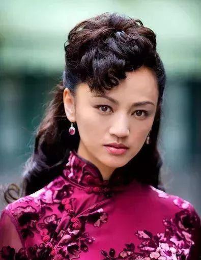 娱乐吃瓜女艺人团,揭秘吃瓜女艺人团的幕后故事 第3张 娱乐吃瓜女艺人团,揭秘吃瓜女艺人团的幕后故事 第3张