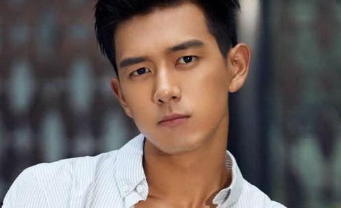 娱乐吃瓜君李现,从“吃瓜群众”到娱乐焦点，他的蜕变之路  第3张