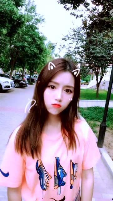 搞笑娱乐吃瓜少女视频,笑料百出！吃瓜少女带你领略搞笑娱乐视频盛宴  第2张