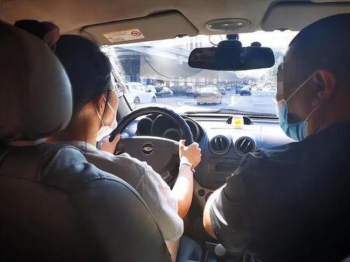 娱乐吃瓜酱练车,揭秘明星驾校生活 第3张 娱乐吃瓜酱练车,揭秘明星驾校生活 第3张