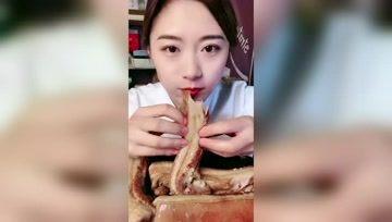 娱乐吃瓜酱女孩名字,揭秘娱乐圈幕后故事 第2张 娱乐吃瓜酱女孩名字,揭秘娱乐圈幕后故事 第2张
