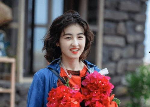 娱乐吃瓜女艺人进团,吃瓜女艺人华丽转身,加盟热门团体 第2张 娱乐吃瓜女艺人进团,吃瓜女艺人华丽转身,加盟热门团体 第2张