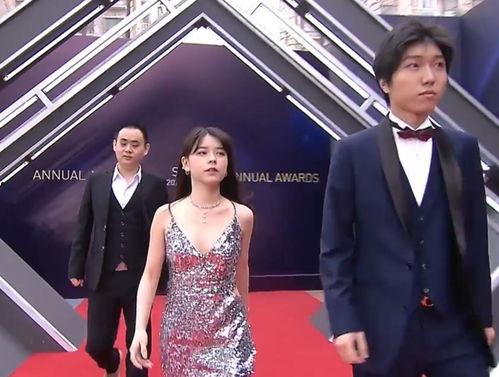 娱乐吃瓜女艺人进团,吃瓜女艺人华丽转身,加盟热门团体 第3张 娱乐吃瓜女艺人进团,吃瓜女艺人华丽转身,加盟热门团体 第3张