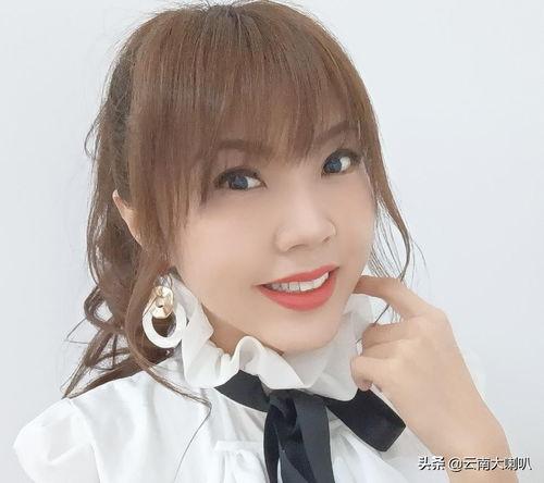 娱乐吃瓜直播女艺人,揭秘娱乐吃瓜直播女艺人背后的故事  第2张