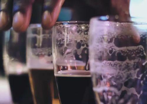 娱乐吃瓜酱测酒量,揭秘明星们的真实酒量之谜 第3张 娱乐吃瓜酱测酒量,揭秘明星们的真实酒量之谜 第3张