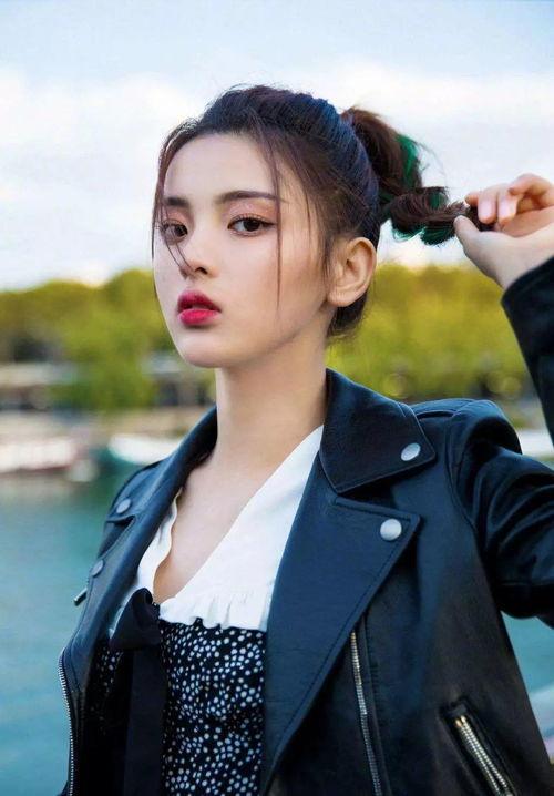 娱乐吃瓜君何泓姗,娱乐吃瓜界的清新小花  第3张